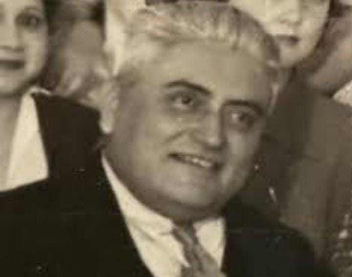 Ricardo Palmerín Pavia nació el 3 de abril de 1887 en Tekax, Yucatán; hijo de Bencabé Palmerín Hernández, capitán del ejército, y Feliciana Pavia Herrera.